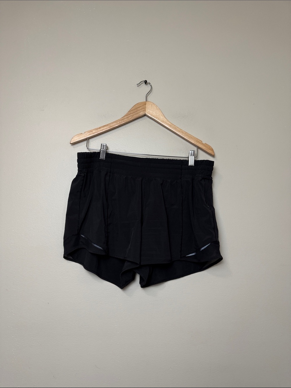 Lululemon Black Women's Athletic Shorts size 12